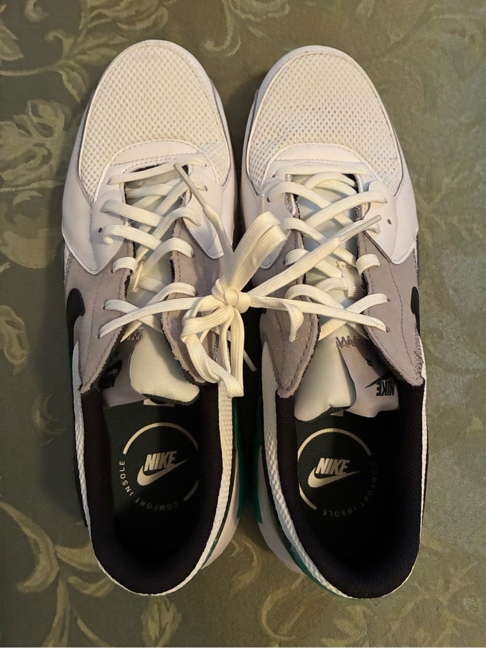 NWOT Men’s Nike Air Max White Green Black Sneakers, Size 11 - Picture 2 of 5